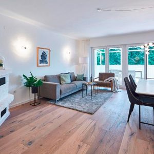Wohnzimmer Exklusive 4 Zimmer OG-Wohnung in Fürth